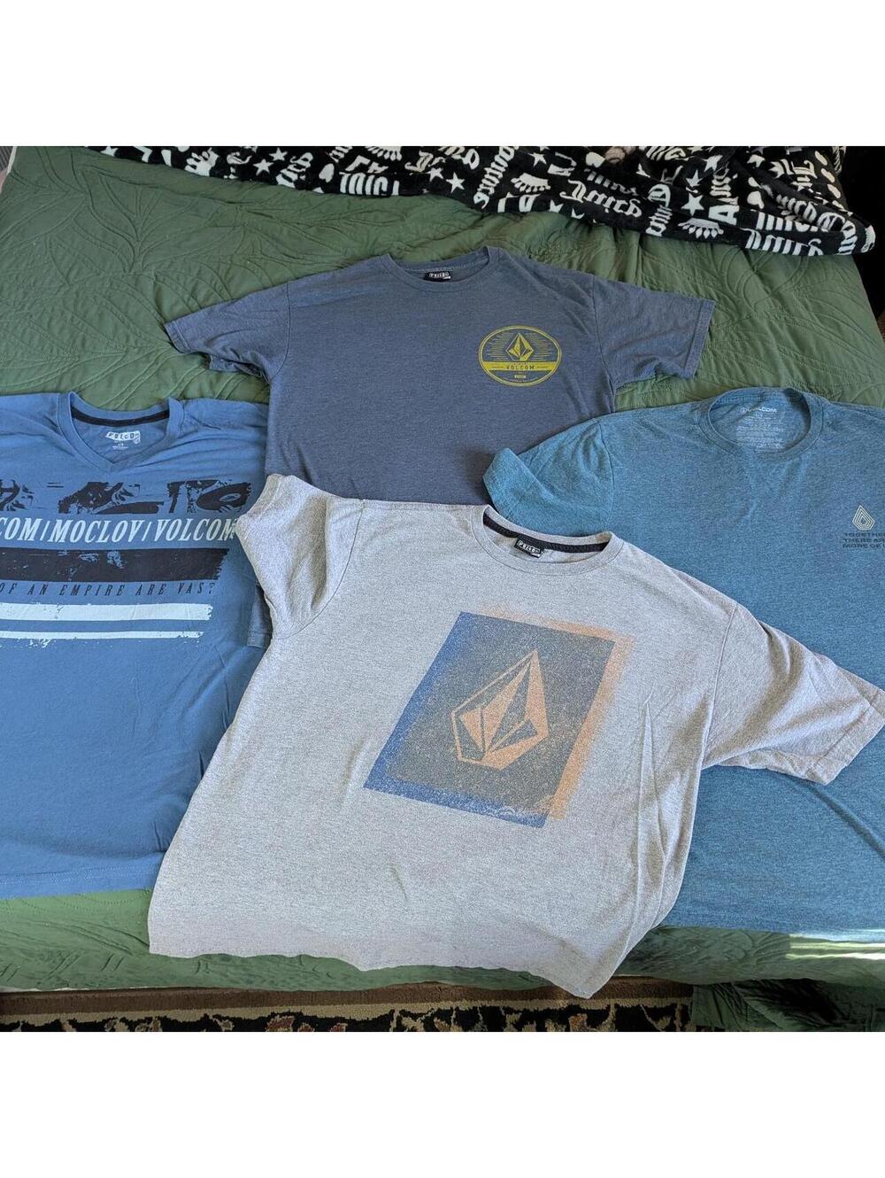 Volcom Men's Graphic T-Shirt Bundle 4 Pack Surf Skate Tees